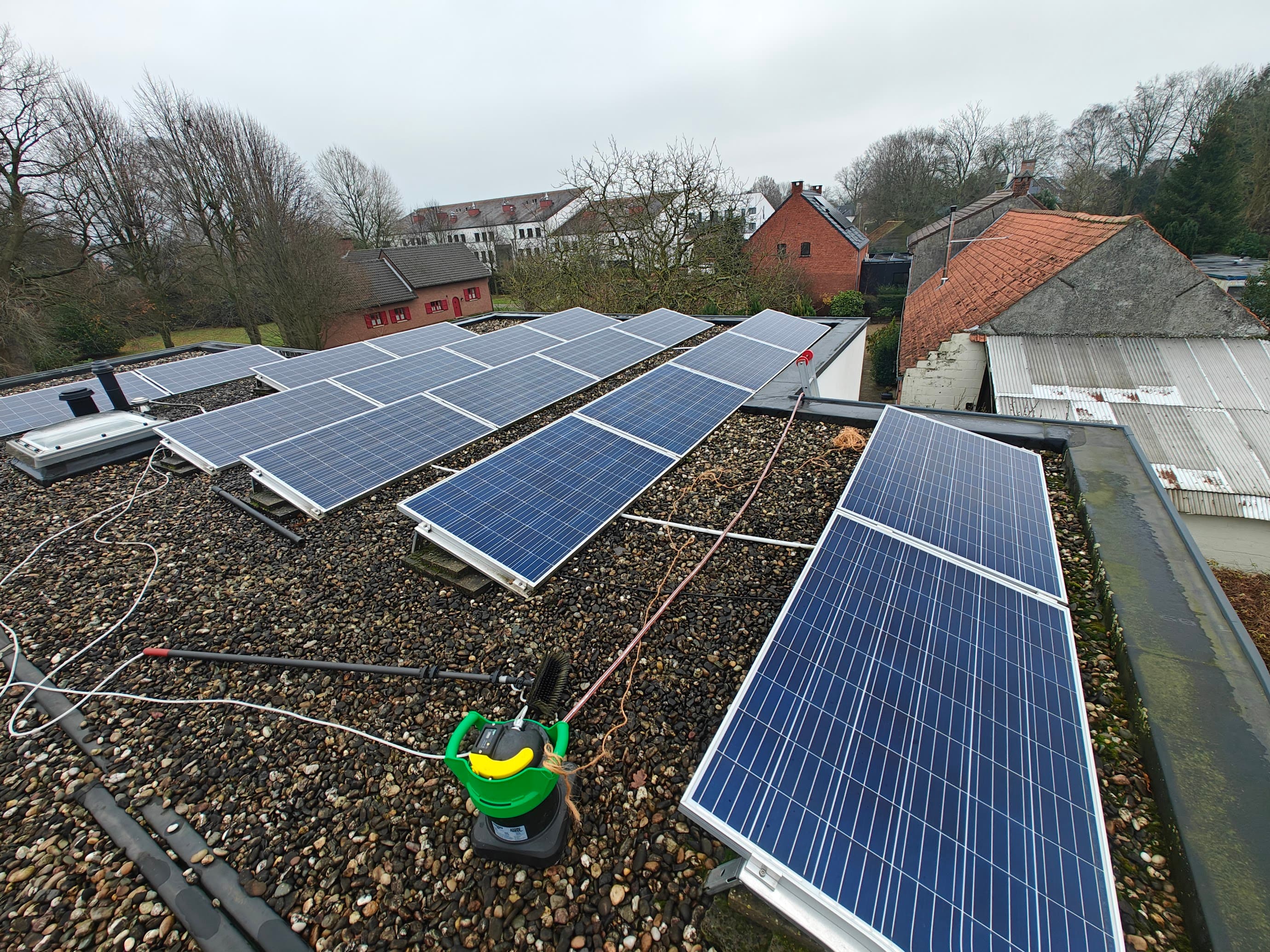 Zonnepanelen reiniging 1